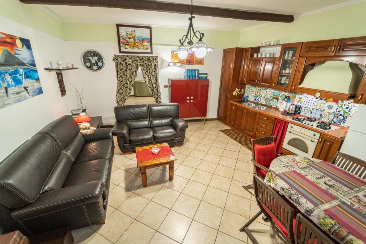 Casarella Chiara Appartement Napels Buitenkant foto