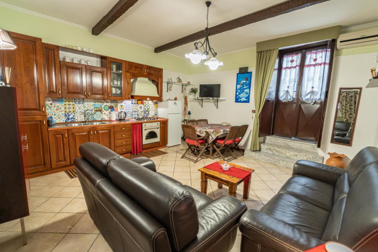 Casarella Chiara Appartement Napels Buitenkant foto