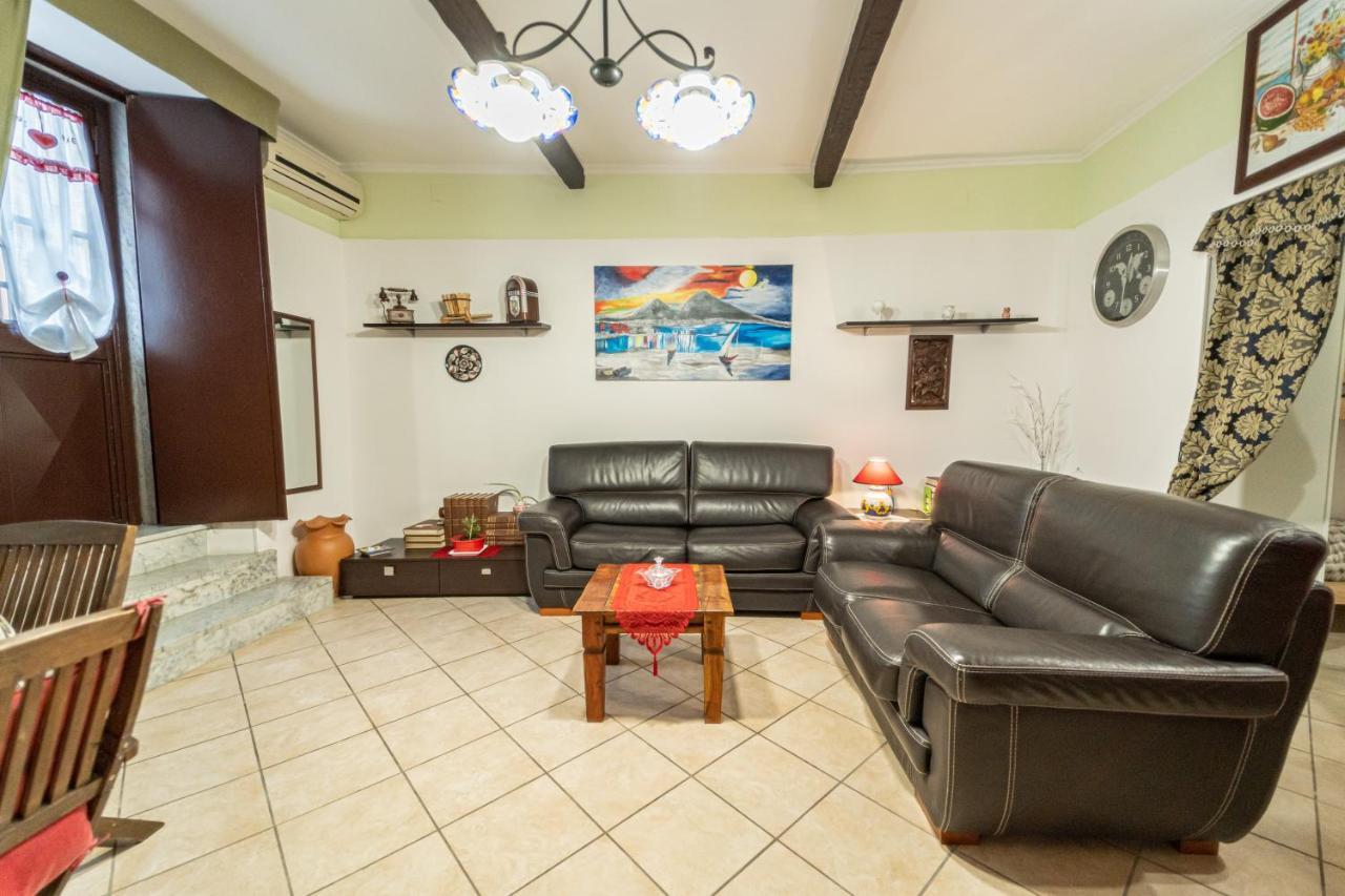 Casarella Chiara Appartement Napels Buitenkant foto